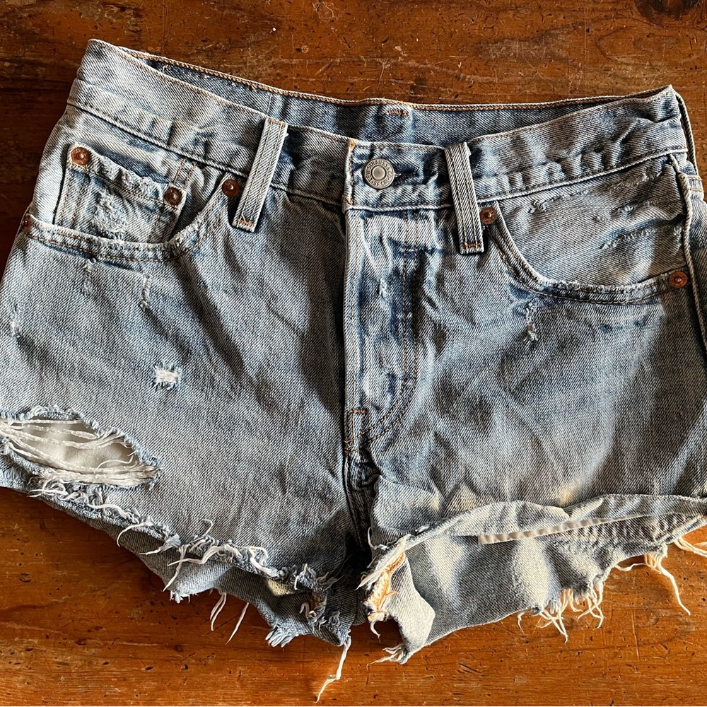 Levi’s cutoff shorts
